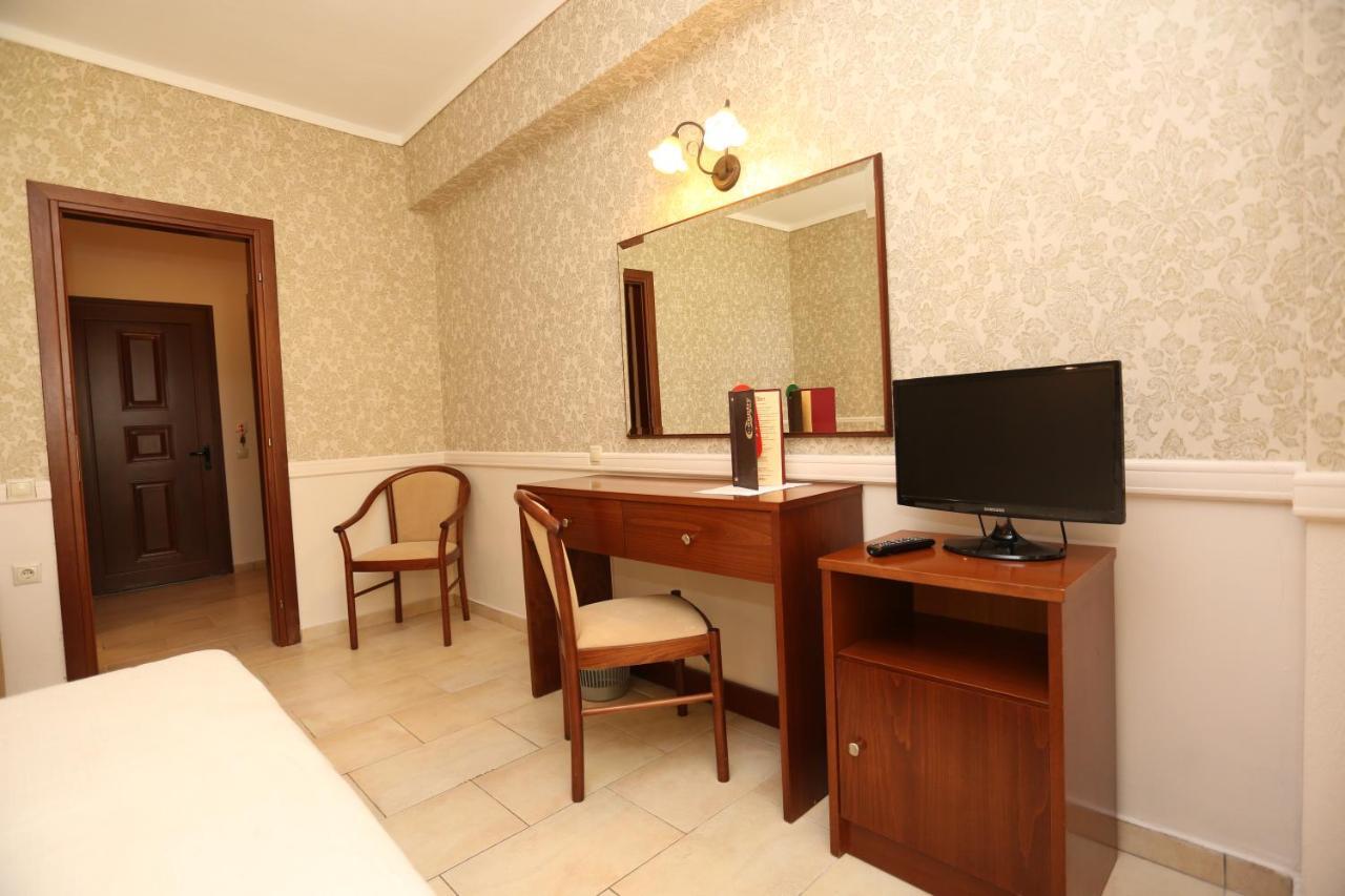 Country Inn Kallithea  Eksteriør billede